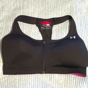 🍃 Under Armour heatgear sports bra 38DD